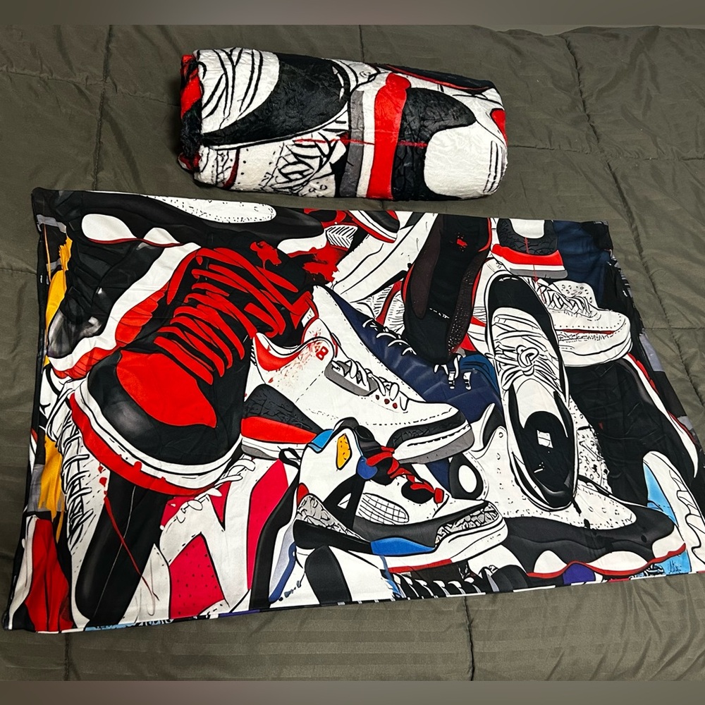 Sneakers Soft Throw & Matching Pillowcase Cover NEW